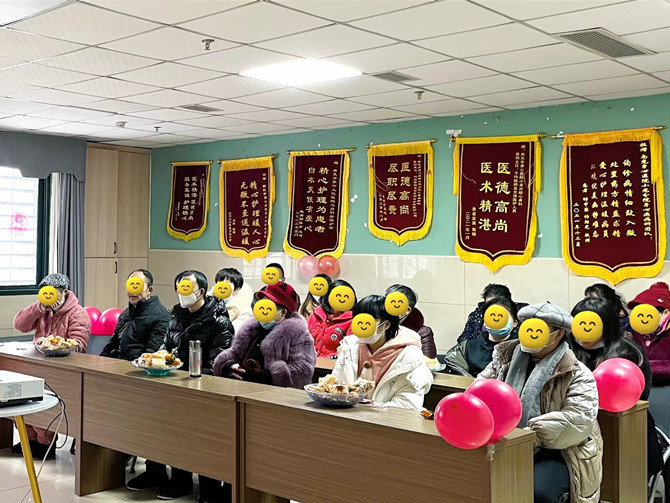 迎新春，送祝?！衷盒纳砑膊】崎_展新春茶話會