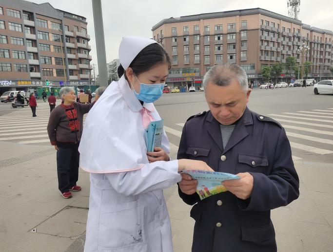 科學管理  與帕同行——我院小龍分院舉辦世界帕金森日宣傳活動
